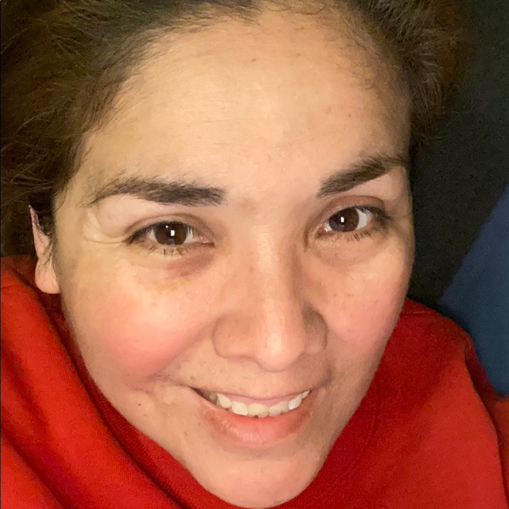 Meet your Posher, Leticia